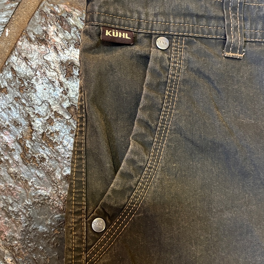 Kuhl Cargo Shorts - Picture 3 of 10